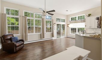 9 Forest Lake Ct, Barnegat, NJ 08005