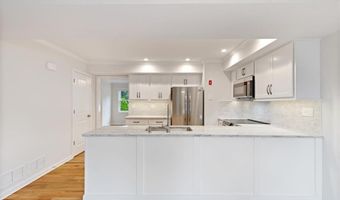45 Hillside Ave 4, Branford, CT 06405