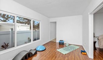 7326 San Bartolo St 220, Carlsbad, CA 92011