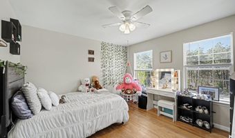 8 Avalon Ave, Barnegat, NJ 08005