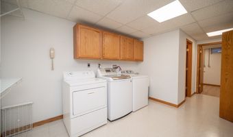 6581 N Timberidge Ave, Austintown, OH 44515