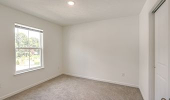677 Crossings Ln, Akron, OH 44320