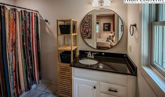 192 Klonteska Dr, Banner Elk, NC 28604