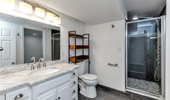 16 Newgate Rd, Amherst, NY 14226
