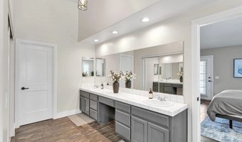 15305 Lookout Rd, Apple Valley, CA 92307