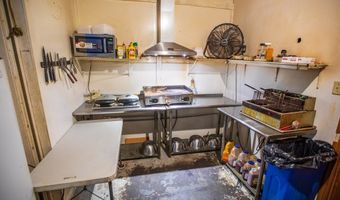 52 Main St, Barwick, GA 31720