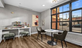 1111 ORONOCO St 326, Alexandria, VA 22314