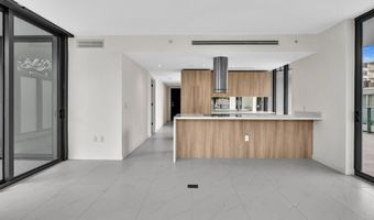 9901 W Bay Harbor Dr 304, Bay Harbor Islands, FL 33154