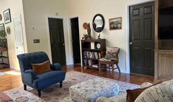 94 Brets Rd, Brattleboro, VT 05301