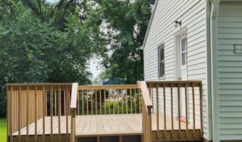 312 S 1st Ave, Brandon, SD 57005