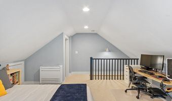 18 River St 18, Andover, MA 01810