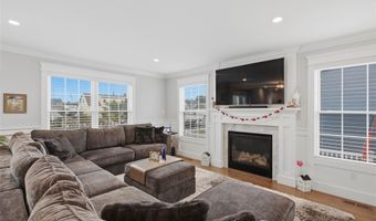 30 Berger Ave, Amityville, NY 11701