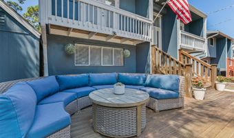 310 MAGNOLIA St, Atlantic Beach, FL 32233