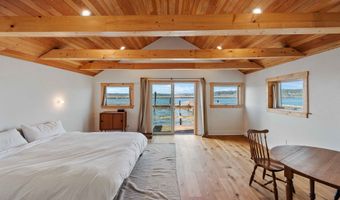 57586 PARKERSBURG Rd, Bandon, OR 97411