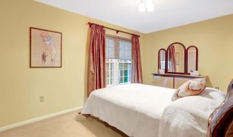 2540 S WALTER REED Dr #4, Arlington, VA 22206