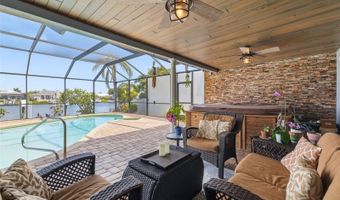 831 CHIPAWAY Dr, Apollo Beach, FL 33572