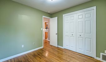 945 Rose Dr, Ann Arbor, MI 48103