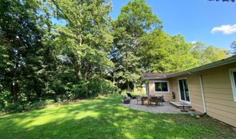 76 Mulligan Rd, Athens, OH 45701