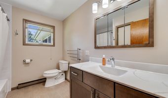 955 Scott Hill Rd, Berlin, VT 05641