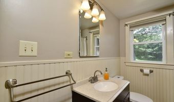 85 Maple St, Bellingham, MA 02019