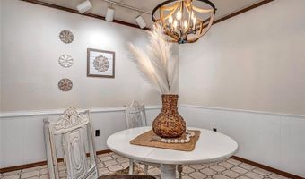 3208 California Ave, Chickasha, OK 73018