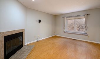 15 Quarry Village Rd 15, Cheshire, CT 06410