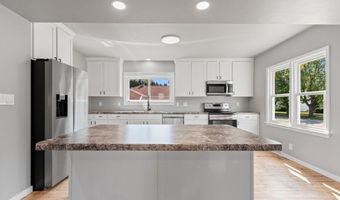 822 W FRANCES St, Appleton, WI 54914