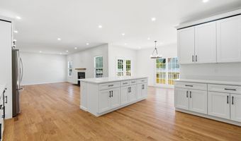 5 Adrift Ave, Barnegat, NJ 08005