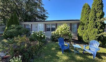 60 Flamingo Ave, Amherst, OH 44001
