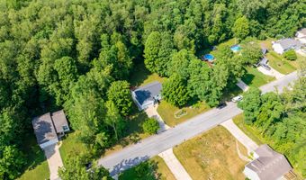 152 Summit Dr, Allegan, MI 49010