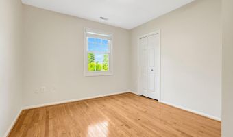 4003 KLOMAN St, Annandale, VA 22003
