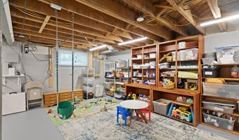 6501 STONEHAM Rd, Bethesda, MD 20817