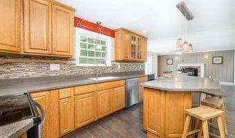 9 Heather Ln, Burlington, CT 06013