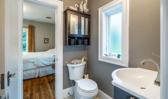 3729 Broadview Dr, Cincinnati, OH 45208