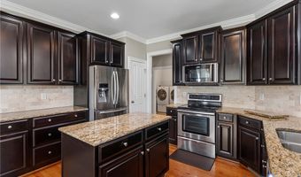 9118 Colonnade Cir, Ashland, VA 23005