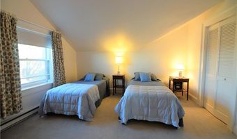 35 Chastellux Ave J, Newport, RI 02840