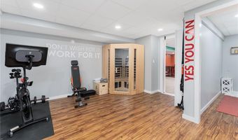 7 Cathedral Ct, Cumberland, RI 02864