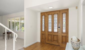 124 Reddington Ct, Camarillo, CA 93010