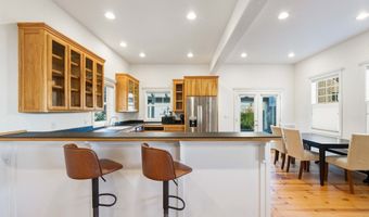 1240 NEWPORT Ave SW, Bandon, OR 97411