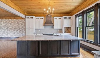 108 King St, Adairsville, GA 30103