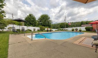 9333 Oak Hill Dr, Ashland, KY 41102