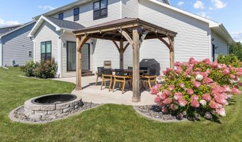 W5553 HOELZEL Way, Appleton, WI 54915