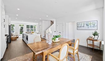 2550 FARMSTEAD Dr, Rockville, MD 20850
