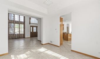 546 N 4th Ave, Addison, IL 60101
