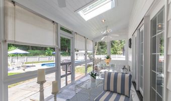 92 Forest Rd, Agawam, MA 01001