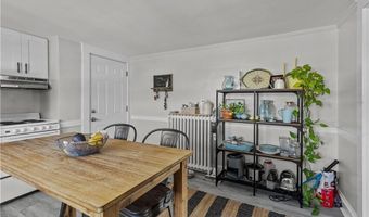 40 Webster St B, Newport, RI 02840