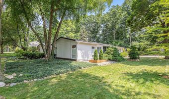 1402 Bardstown Trl, Ann Arbor, MI 48105