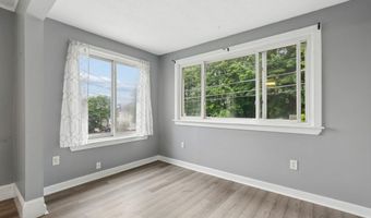 127 Broad St, Auburn, ME 04210