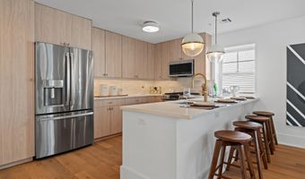 525 AVENUE E 1, Bayonne, NJ 07002