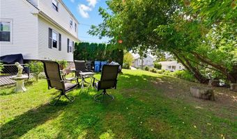 32 Maplewood Ave, Cranston, RI 02920